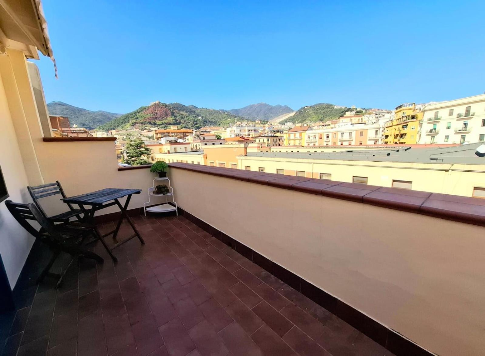 Casa Amelia Apartment Салерно Екстериор снимка